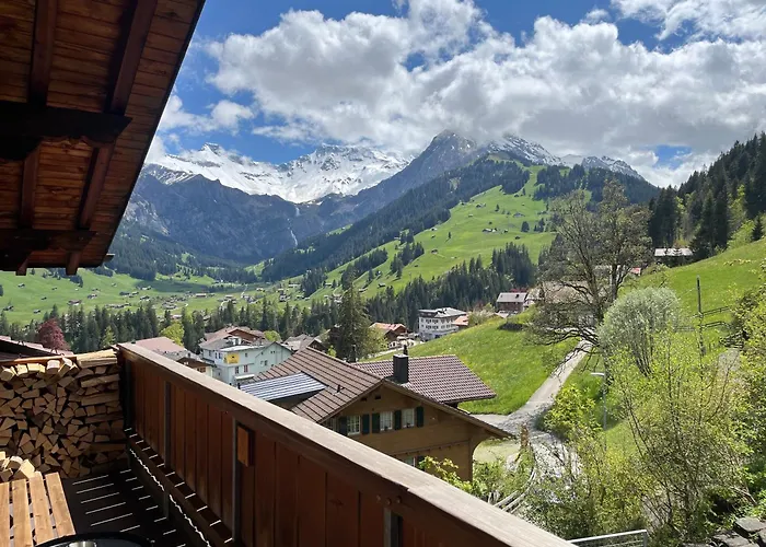 Zentrale, Gemuetliche Wohnung Im Schweizer Stil I Bergblick